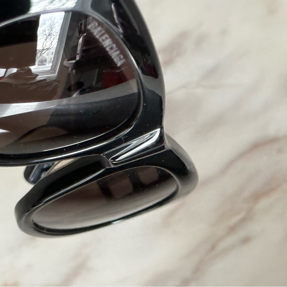 Authentic Balenciaga Black Dynasty D-Frame Sunglasses BB0095S - Picture 11 of 12